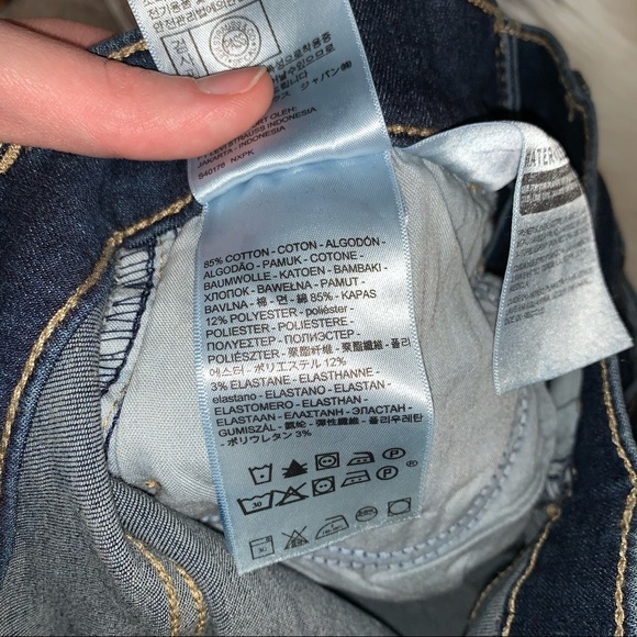 NWT Levi’s 720 High-Rise Super Skinny 2 Short W26 - Picture 5 of 9